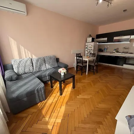 Lovely Center 1bd, 1bt